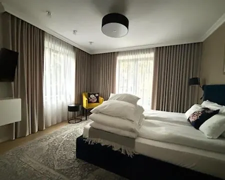Altara Centrum - Free Parking Aparthotel *