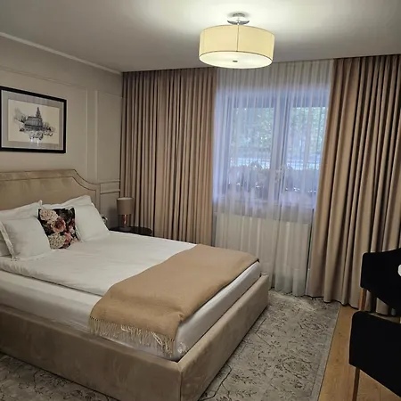 Altara Centrum - Free Parking Aparthotel 4*